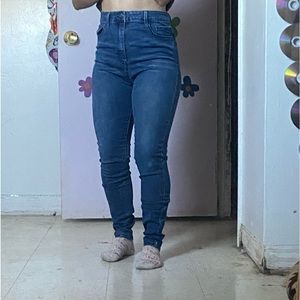 skinny jeans